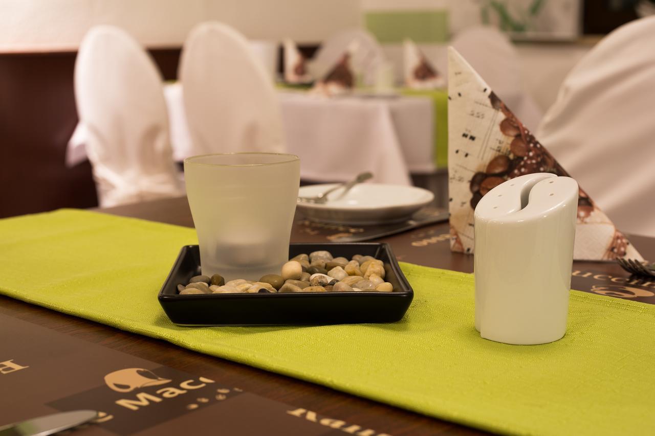 Hotel Am Markt Ehrenfriedersdorf Екстериор снимка
